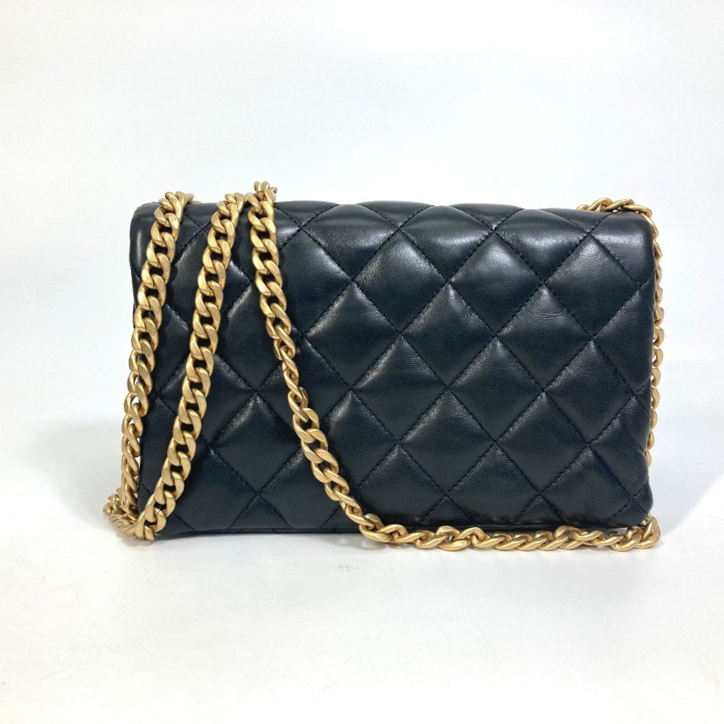 Chanel Black Leather Shoulder Bag ()