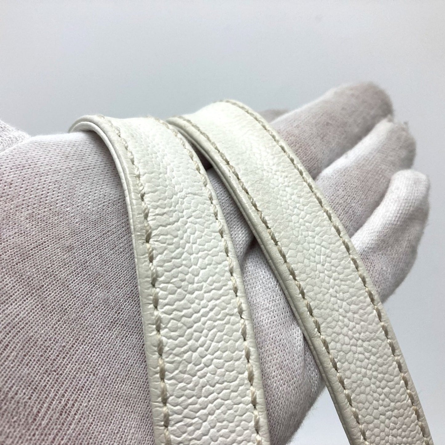 Chanel White Leather Tote Bag ()