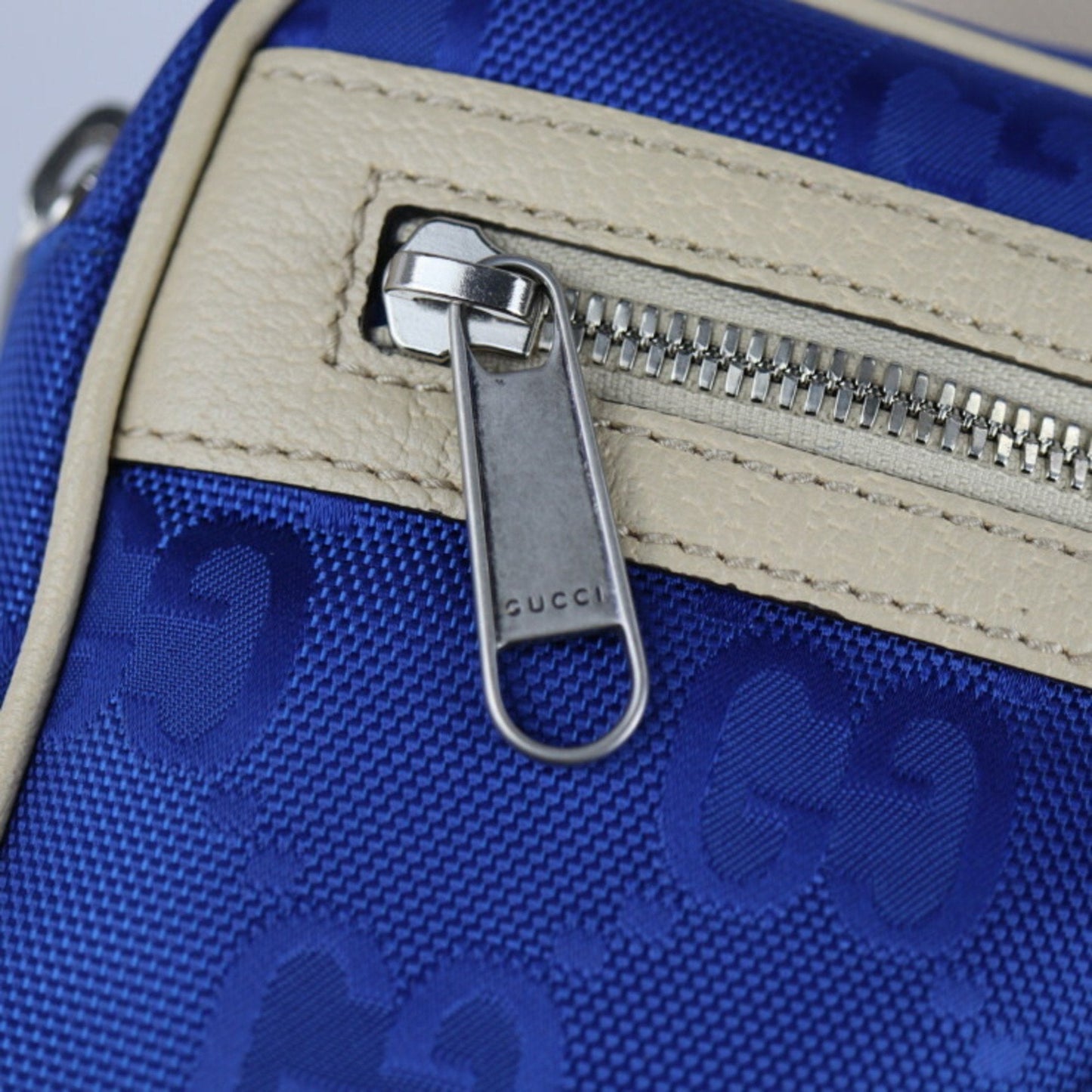 Gucci Beige Blue Nylon Leather Fanny Pack ()