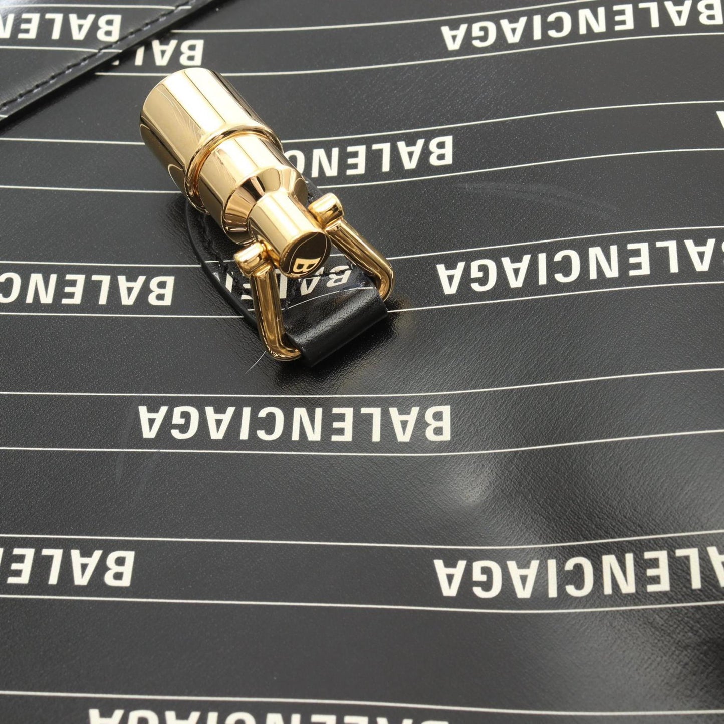 Gucci Black White Leather Shoulder Bag ()