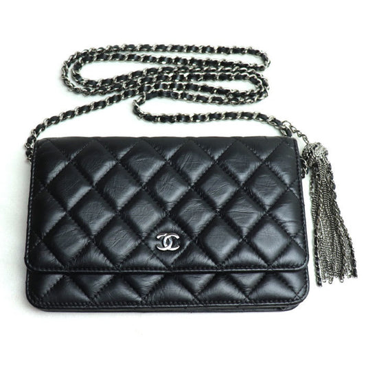 Chanel Black Leather Shoulder Bag ()