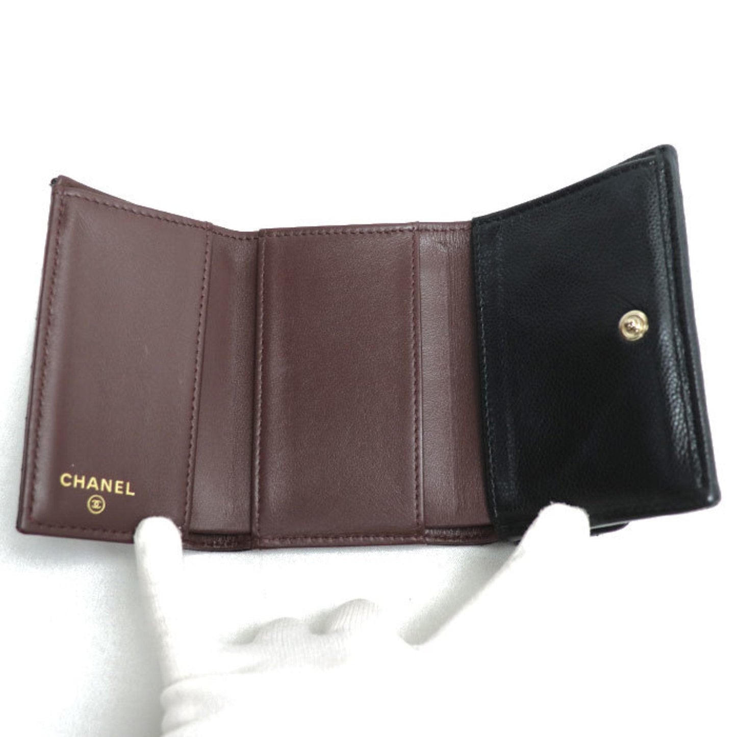 Chanel Black Grained Calfskin Wallet (Tri-Fold) ()