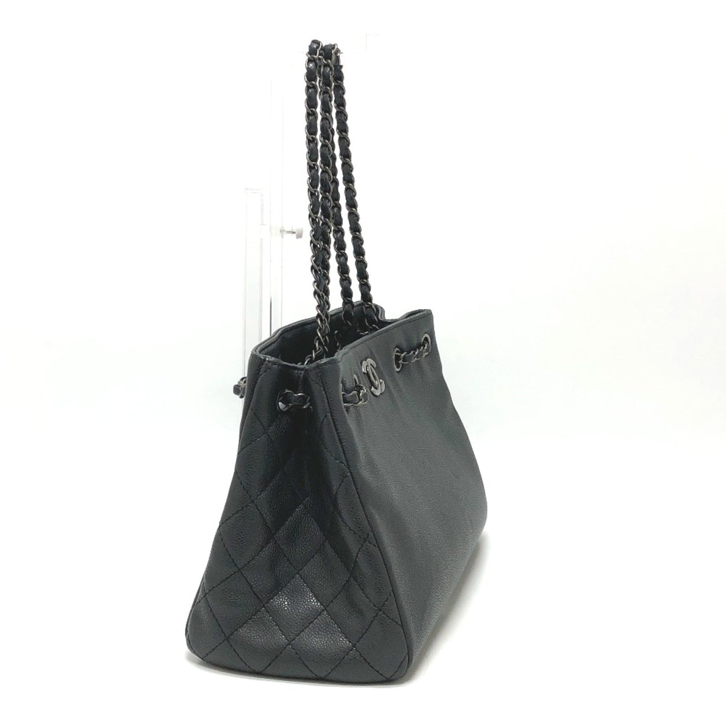 Chanel Black Leather Shoulder Bag ()
