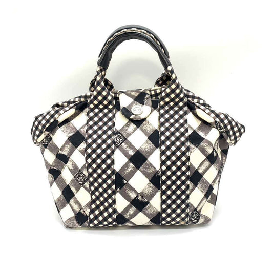 Chanel Black White Canvas Handbag ()
