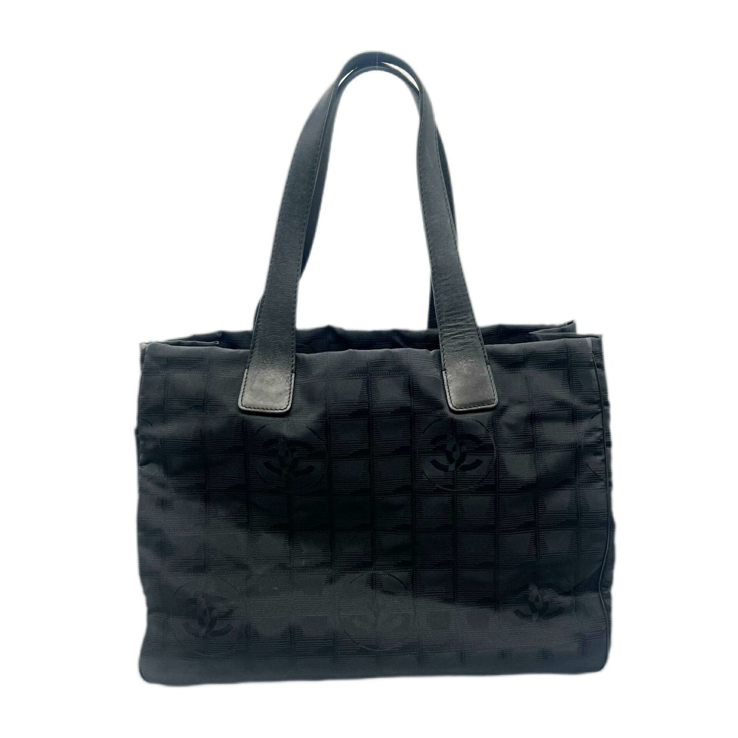 Chanel Black Nylon Handbag Shoulder Bag ()