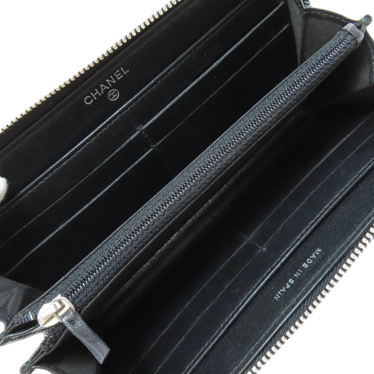 Chanel Black Leather Long Wallet (Bi-Fold) ()
