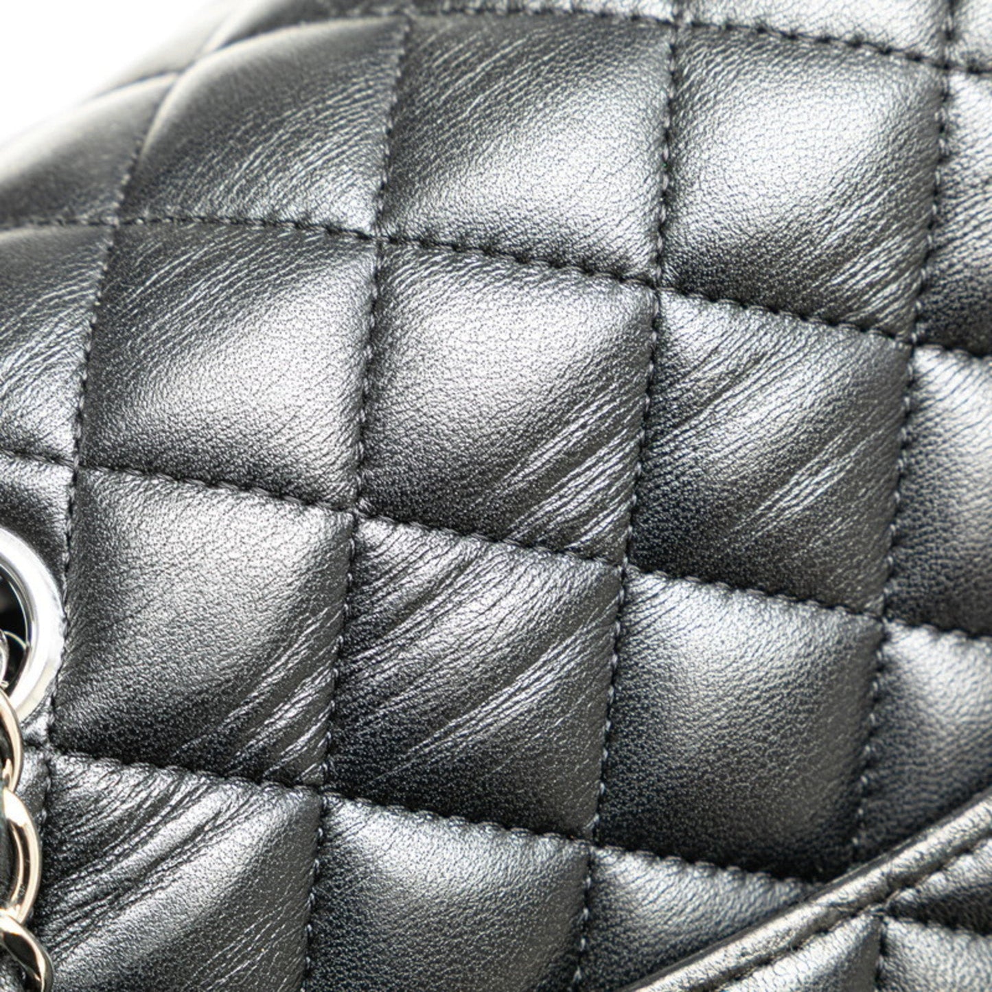 Chanel Black Leather Shoulder Bag ()