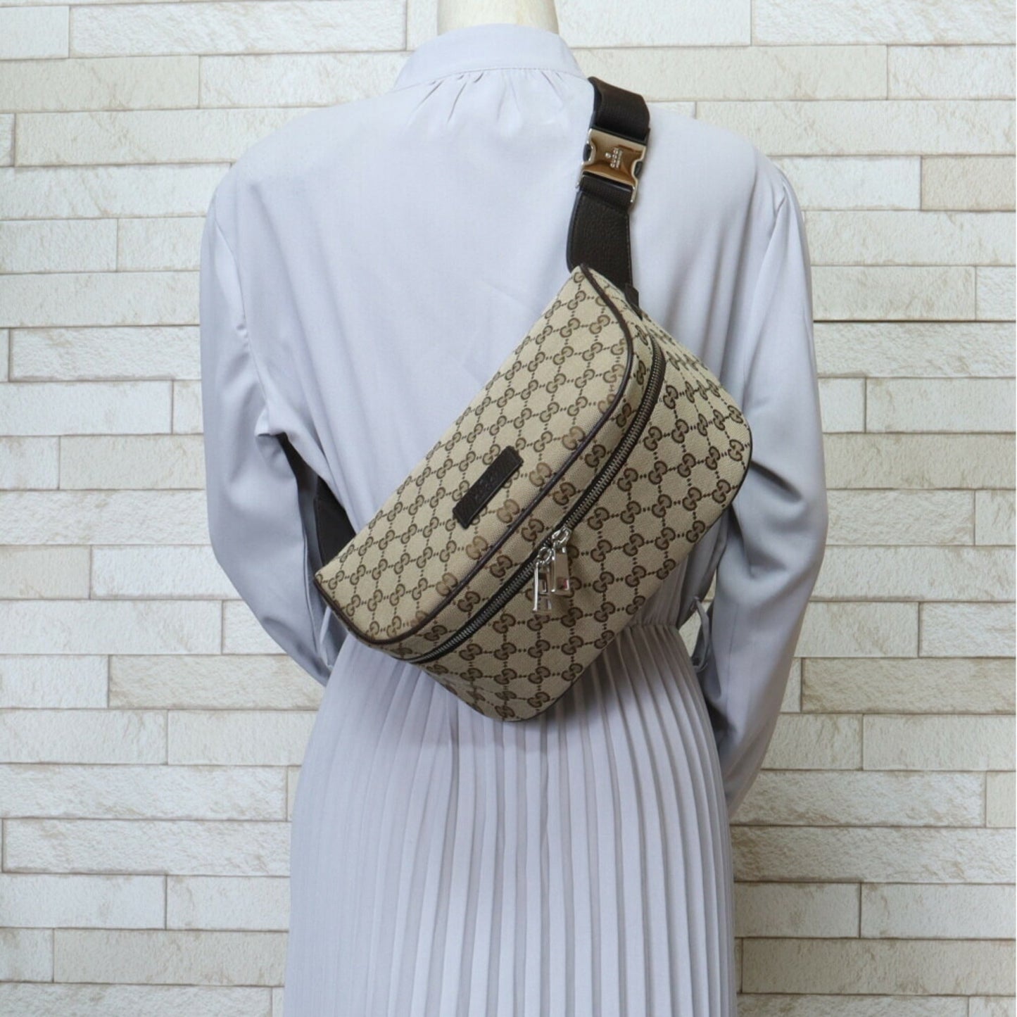 Gucci Brown Gg Canvas Sling Bag ()