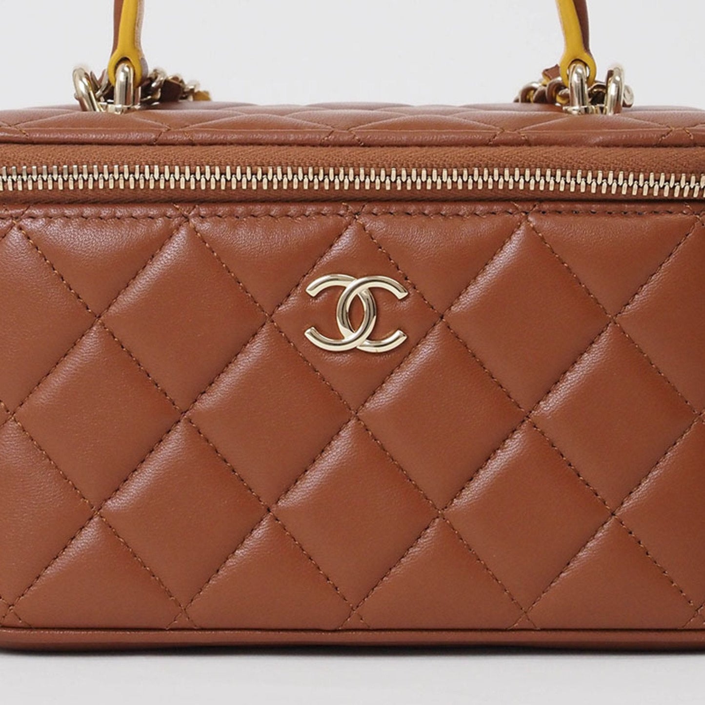 Chanel Brown Leather Shoulder Bag ()