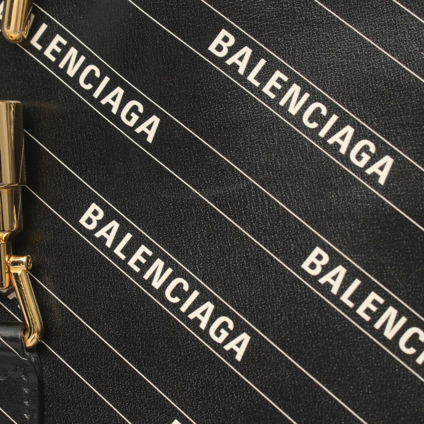 Gucci Black White Leather Shoulder Bag ()