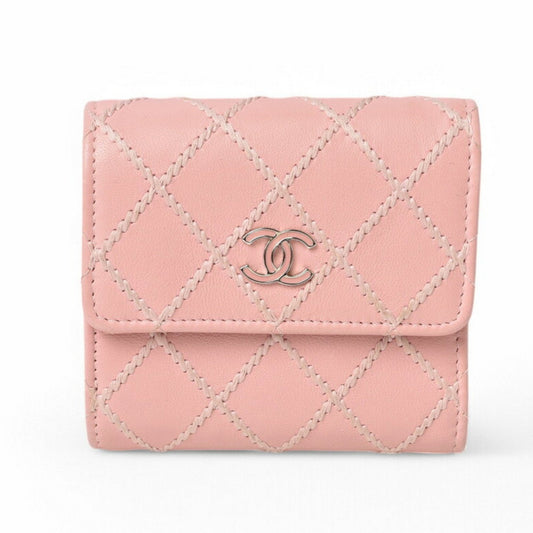 Chanel Pink Leather Wallet (Tri-Fold) ()