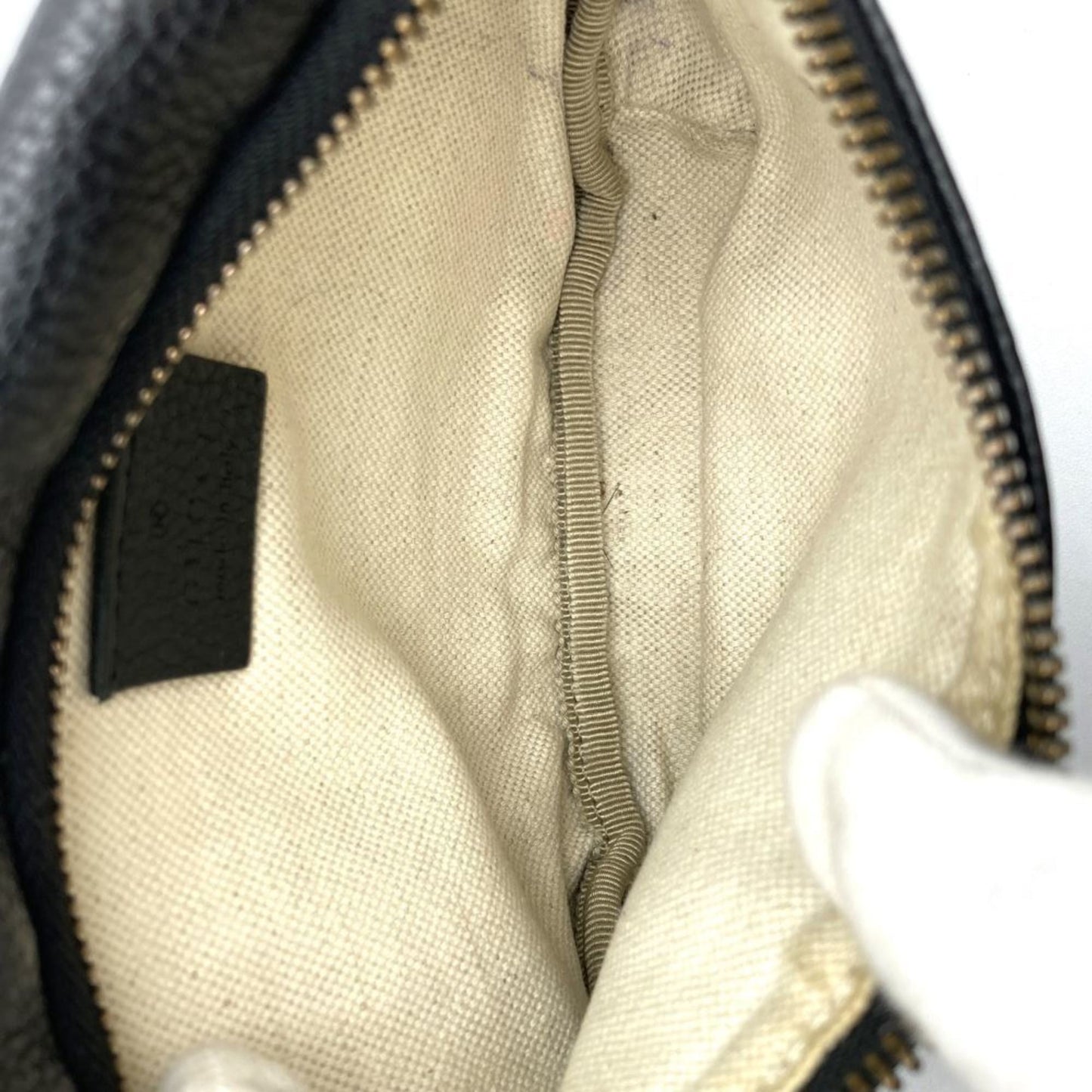 Gucci Black Leather Fanny Pack ()