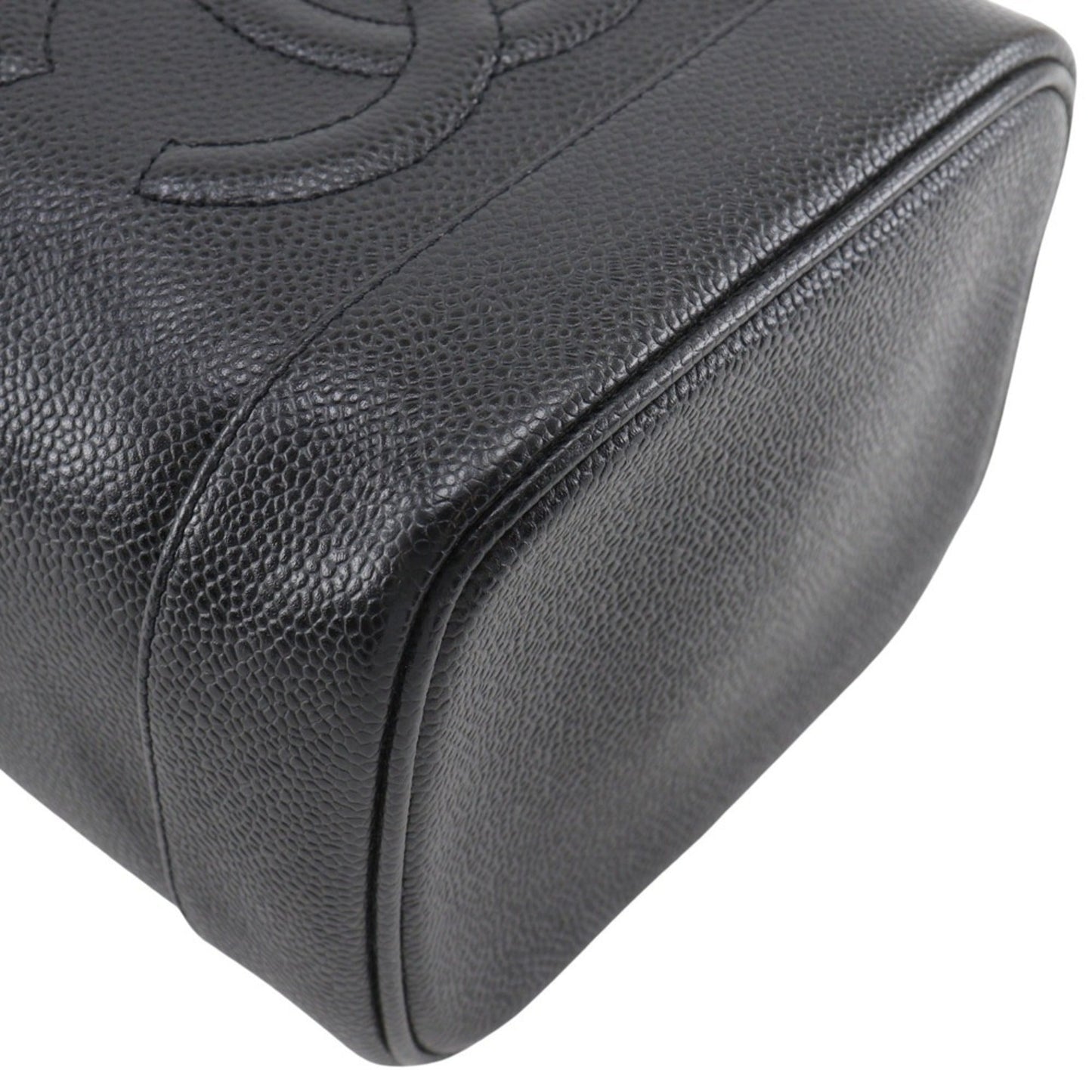 Chanel Black Caviar Leather Handbag Pouch ()