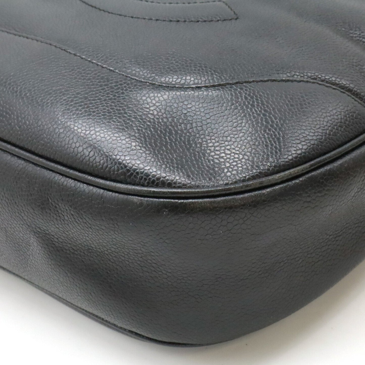 Chanel Black Grained Calfskin Shoulder Bag ()