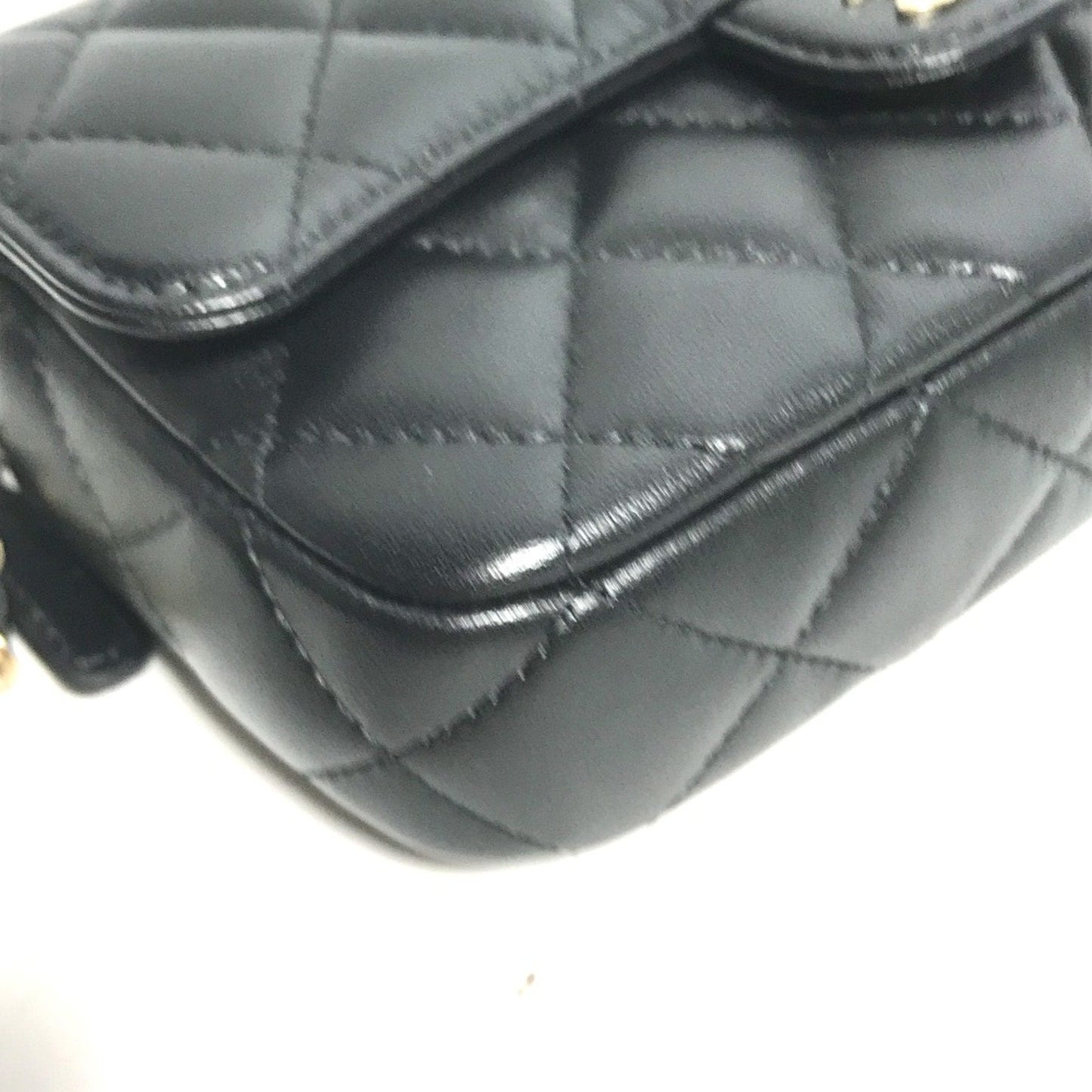 Chanel Black Leather Shoulder Bag ()