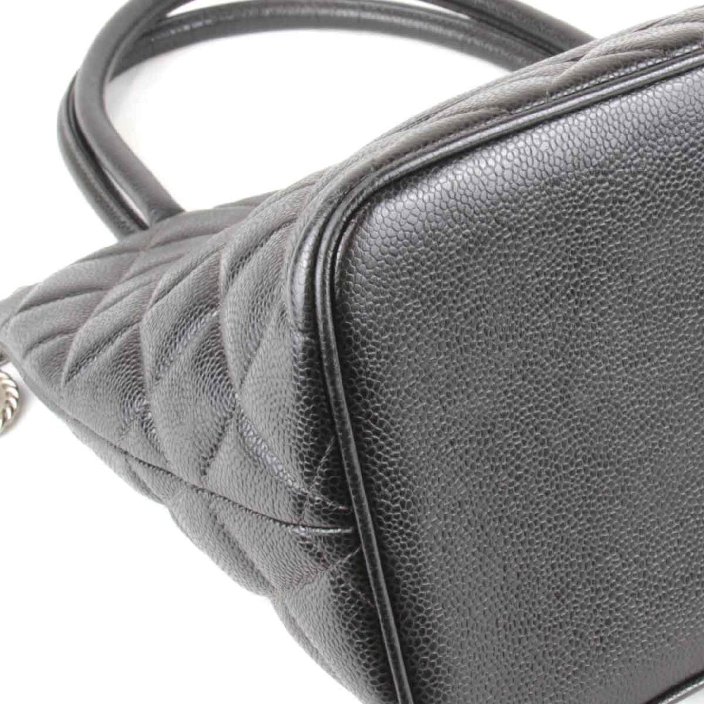 Chanel Black Grained Calfskin Tote Bag ()