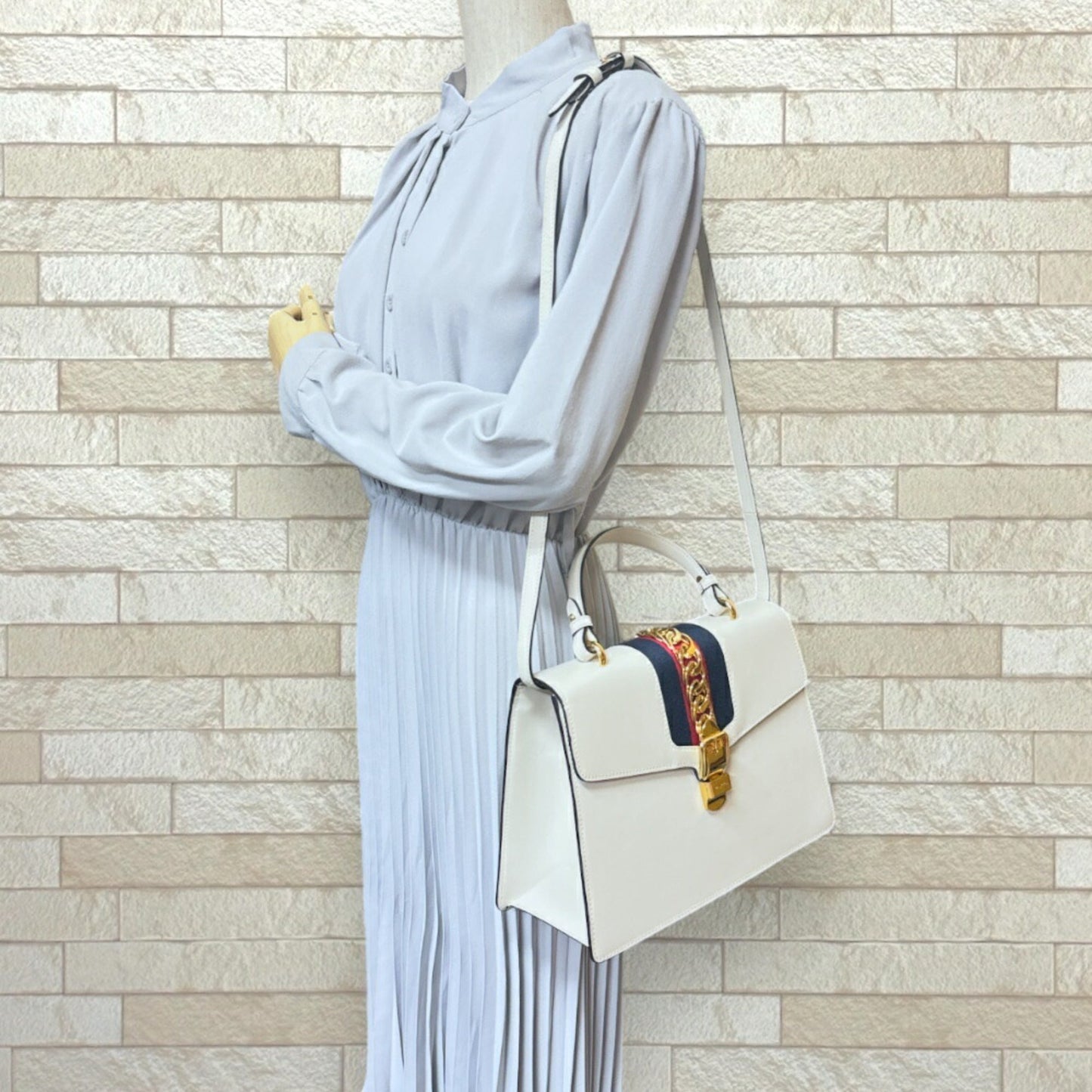 Gucci White Leather Shoulder Bag ()