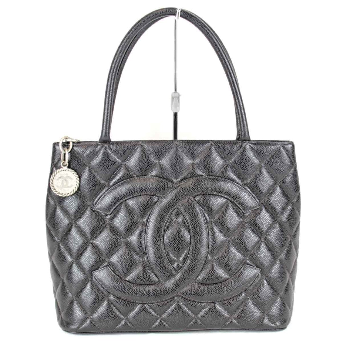 Chanel Black Grained Calfskin Tote Bag ()