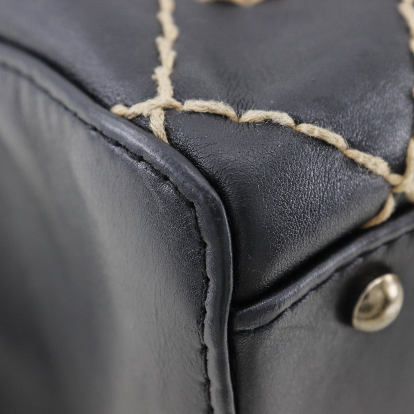 Chanel Black Leather Handbag ()