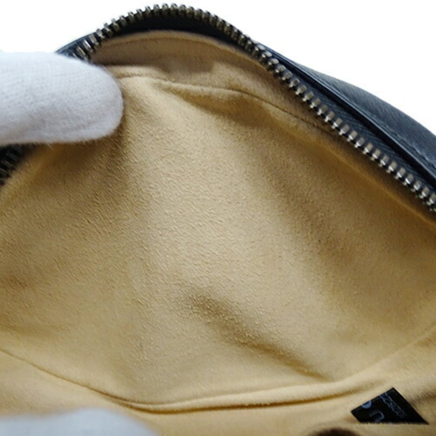 Gucci Black Leather Fanny Pack Sling Bag ()