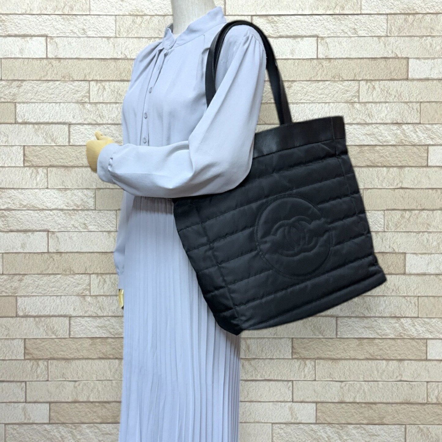 Chanel Black Nylon Cotton Tote Bag ()