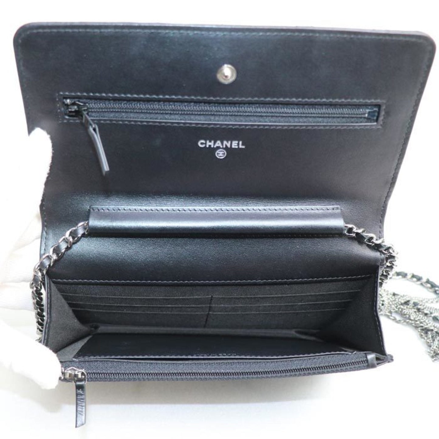Chanel Black Leather Shoulder Bag ()