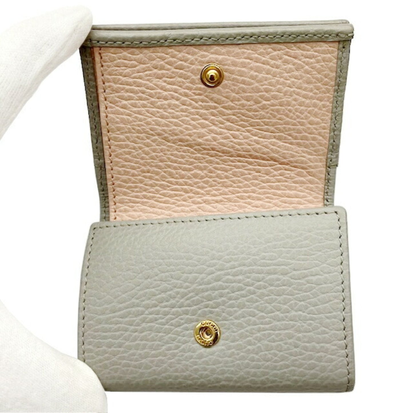 Gucci Gray Leather Wallet (Tri-Fold) ()