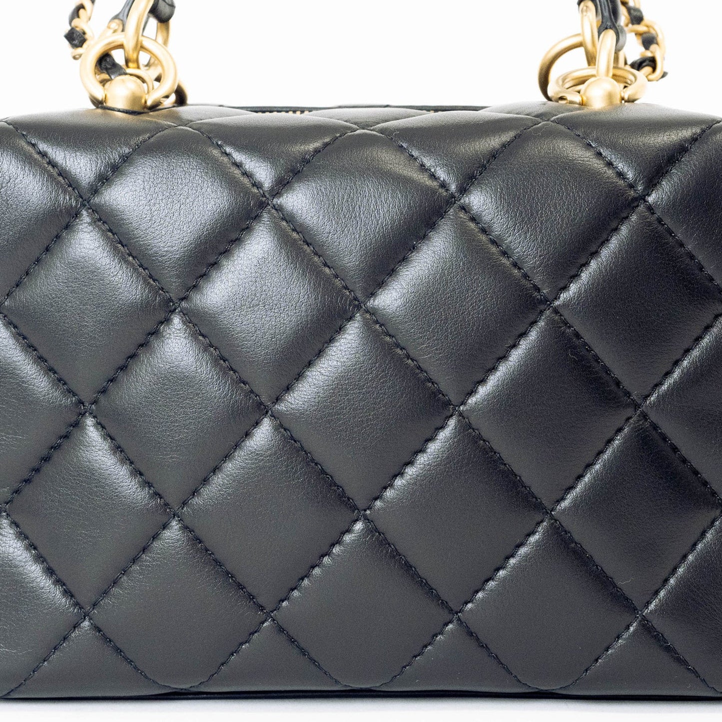 Chanel Black Leather Handbag Shoulder Bag ()