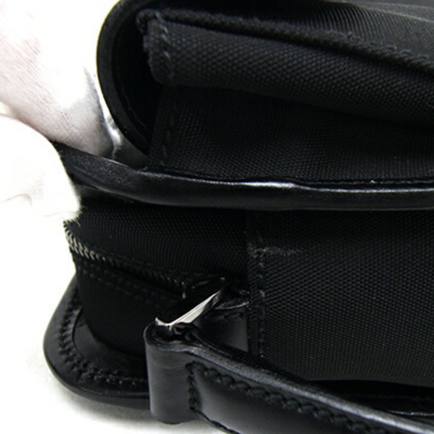 Gucci Black Nylon Canvas Leather Clutch Bag ()