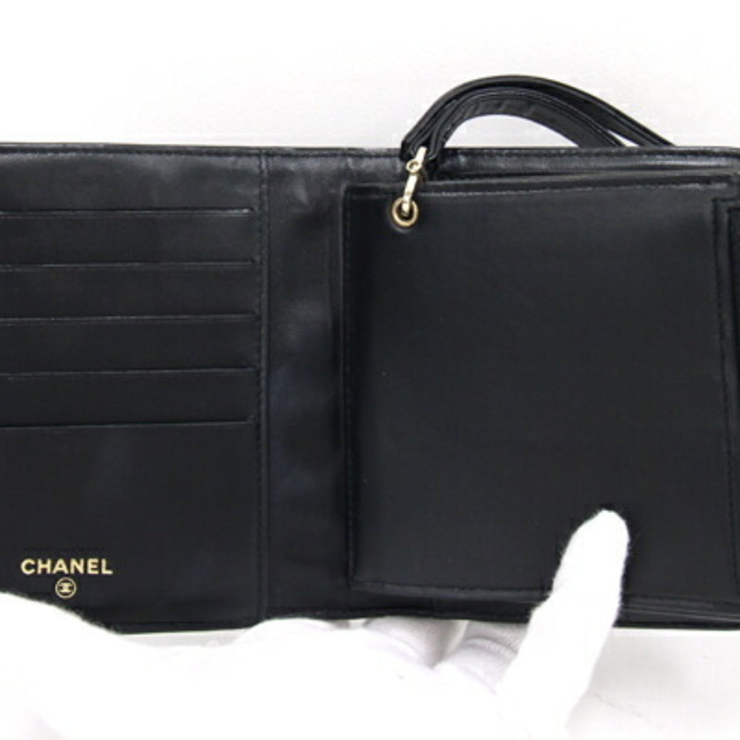 Chanel Black Patent Leather Wallet (Bi-Fold) ()