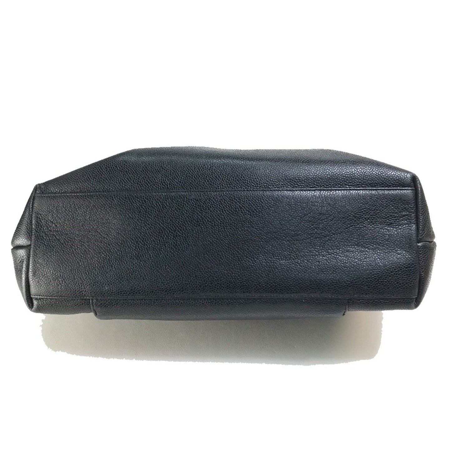 Chanel Black Leather Shoulder Bag ()