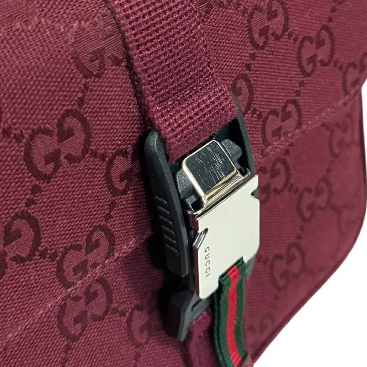 Gucci Gg Canvas Red Color Gg Canvas Shoulder Bag ()