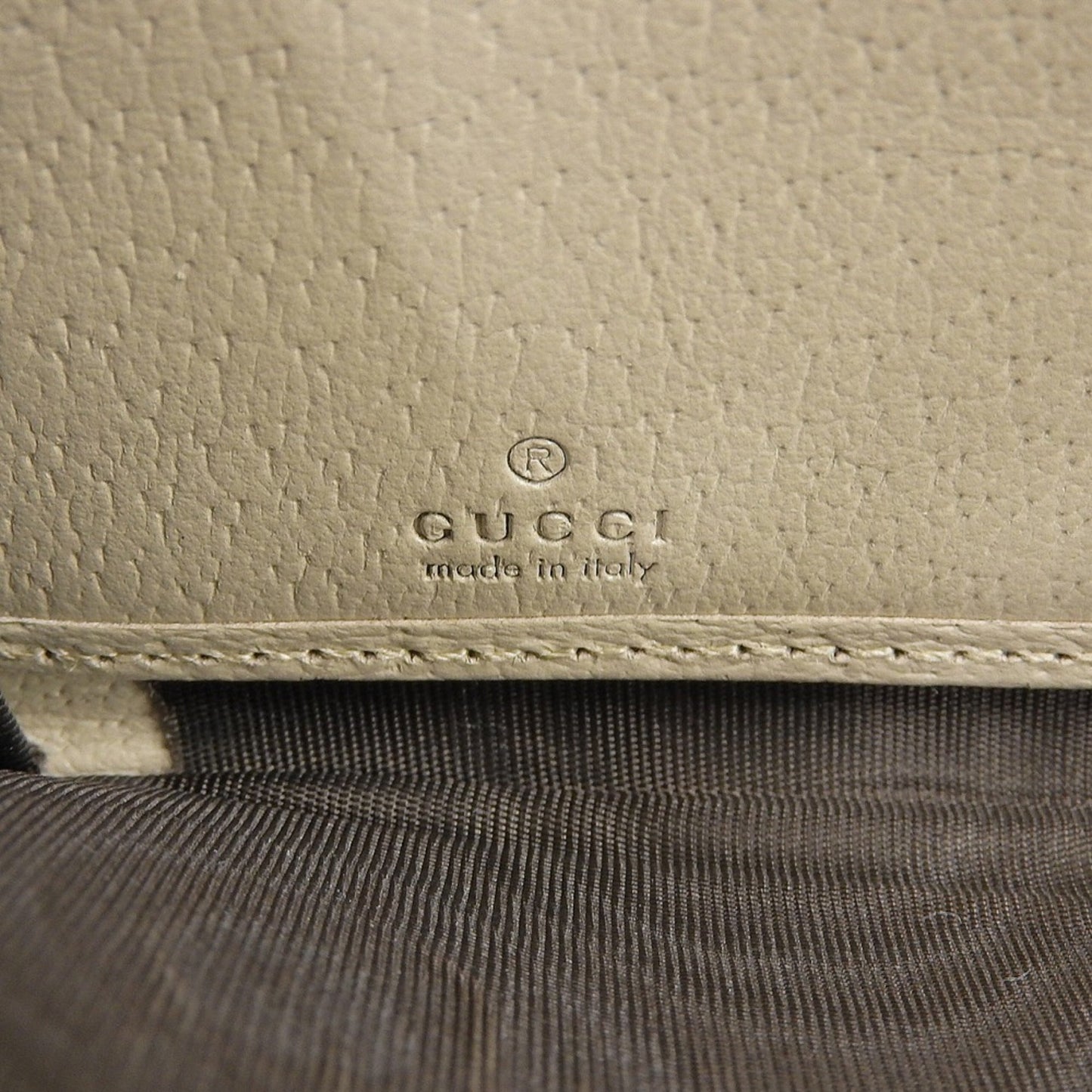 Gucci Gg Supreme Beige Gg Supreme Wallet (Bi-Fold) ()