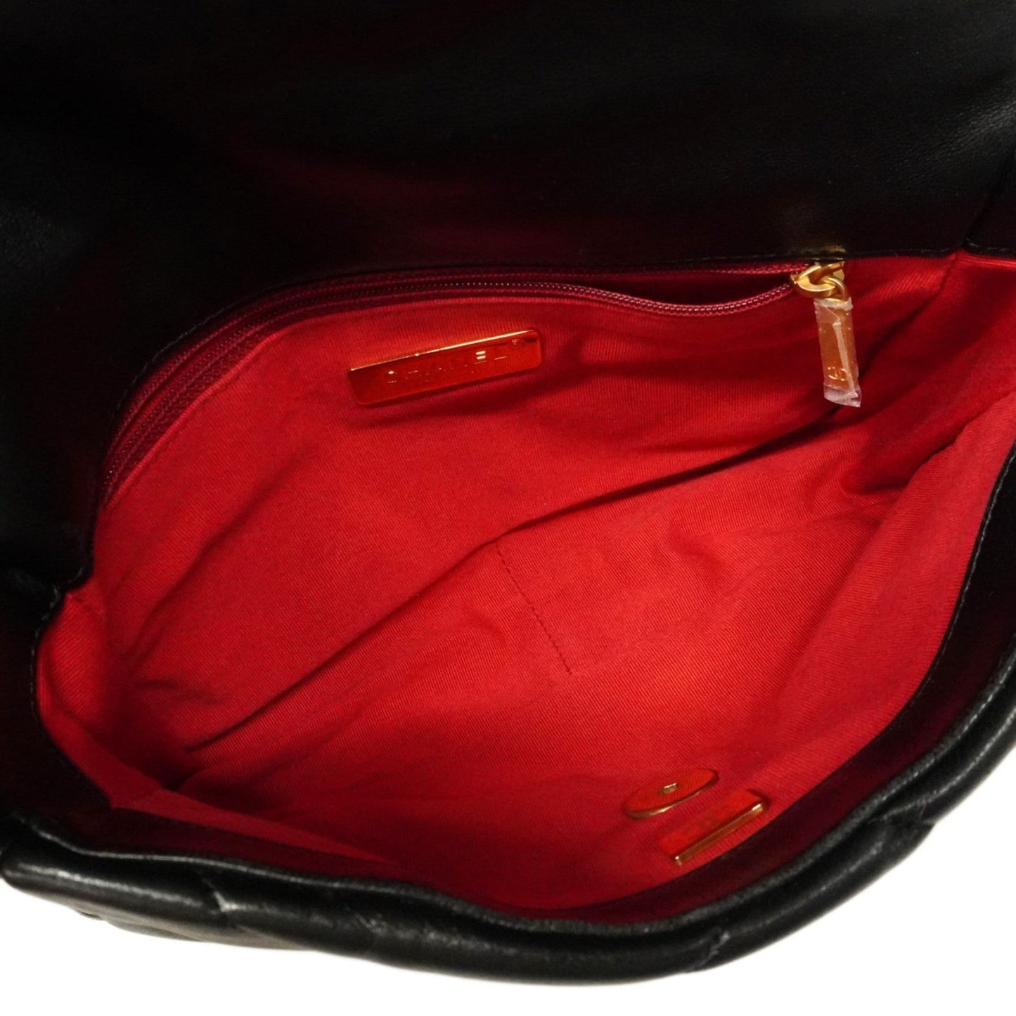 Chanel Black Leather Shoulder Bag ()