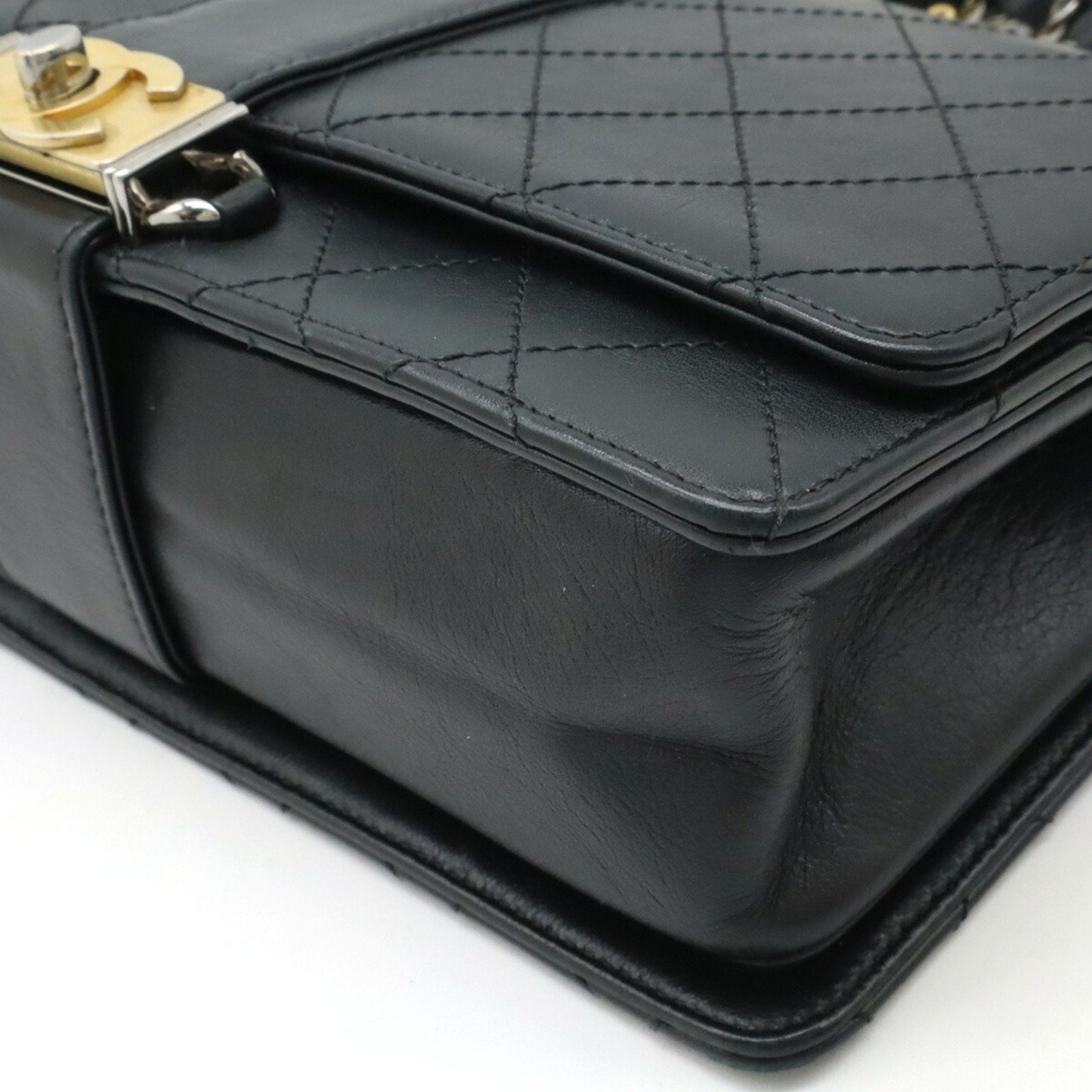 Chanel Black Leather Handbag Shoulder Bag ()