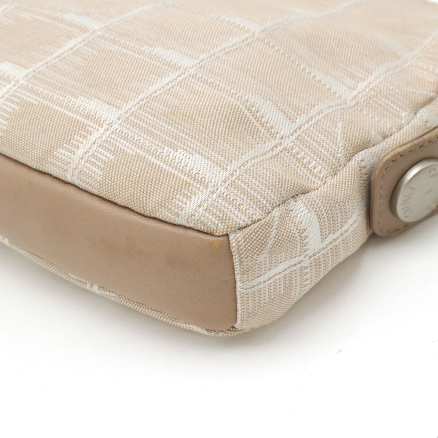 Chanel Beige Nylon Leather Pouch ()