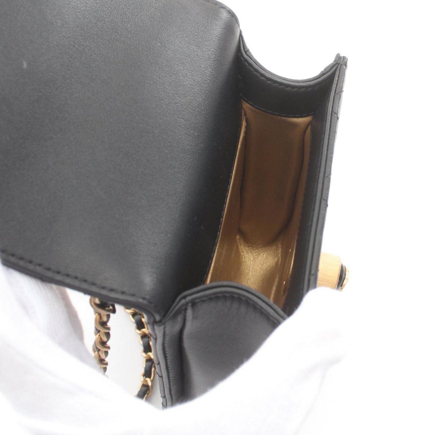 Chanel Black Leather Shoulder Bag ()