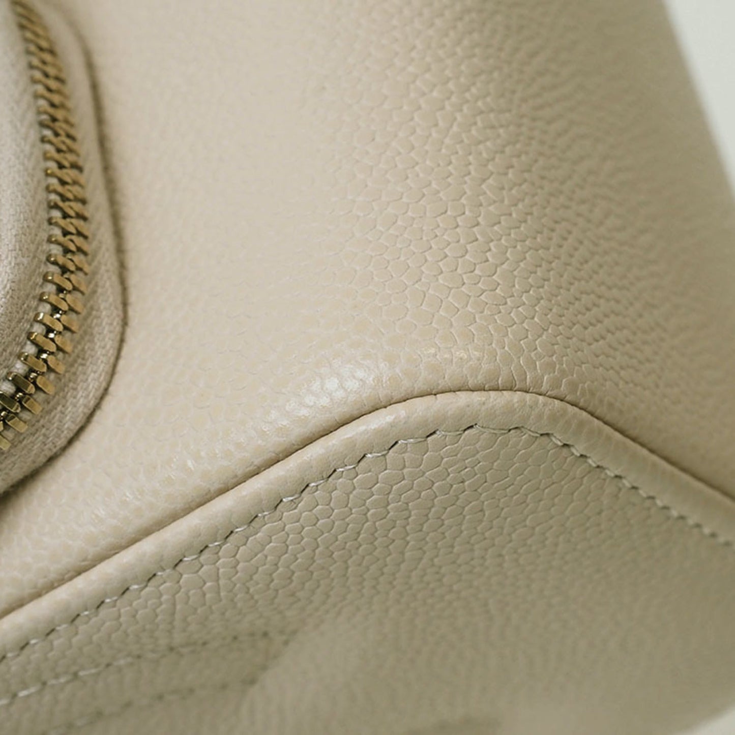 Chanel Beige Caviar Leather Shoulder Bag Vanity Bag ()