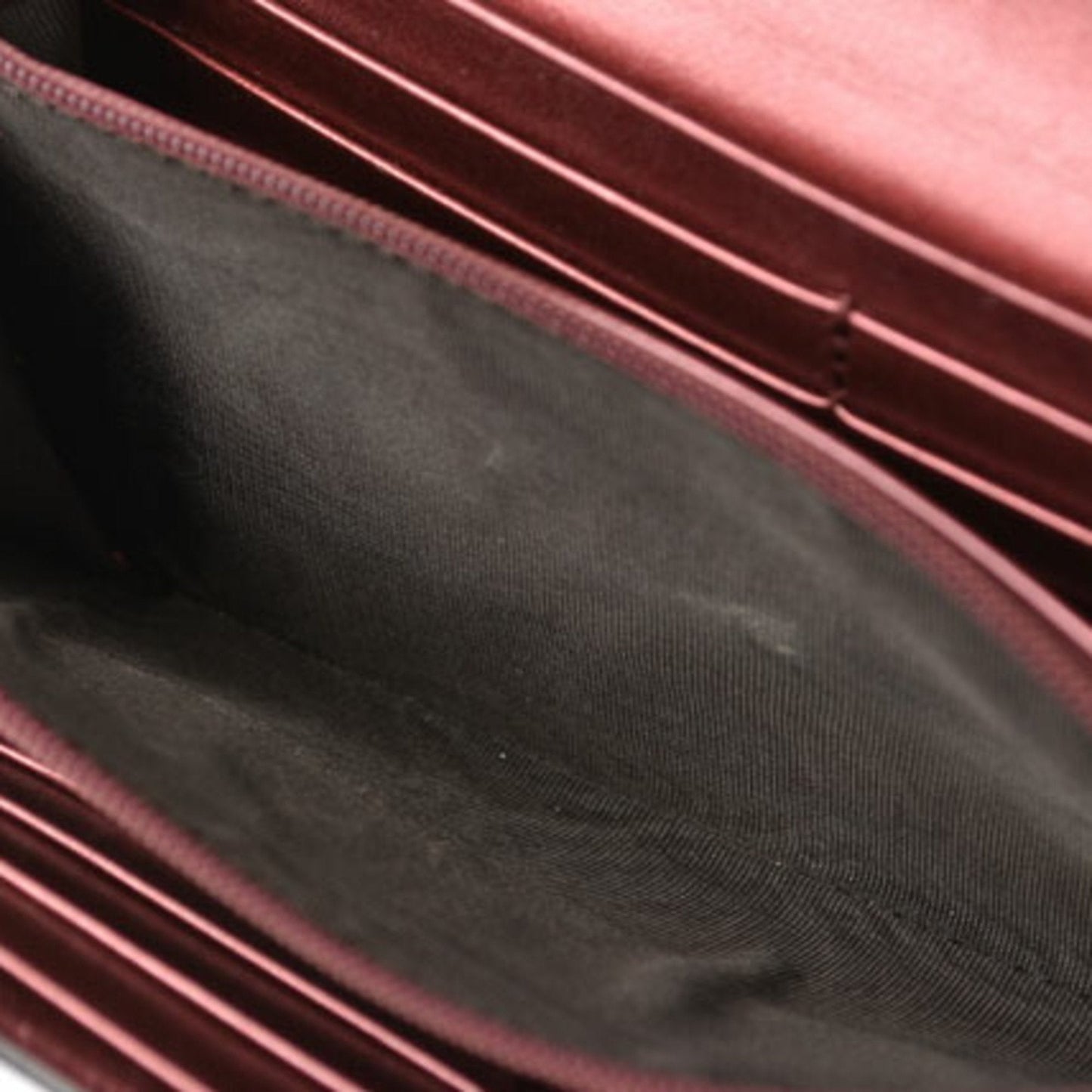 Gucci Burgundy Patent Leather Long Wallet (Bi-Fold) ()