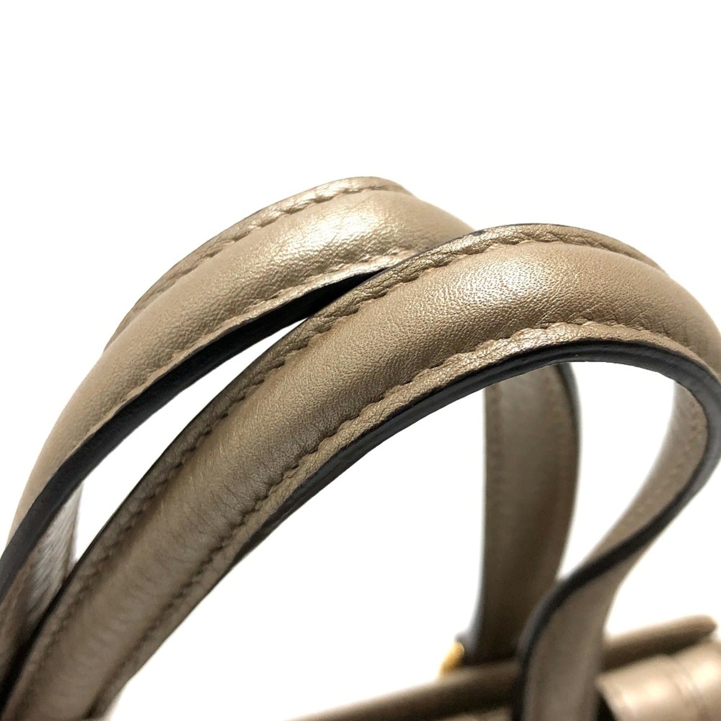 Gucci Gold Leather Handbag ()