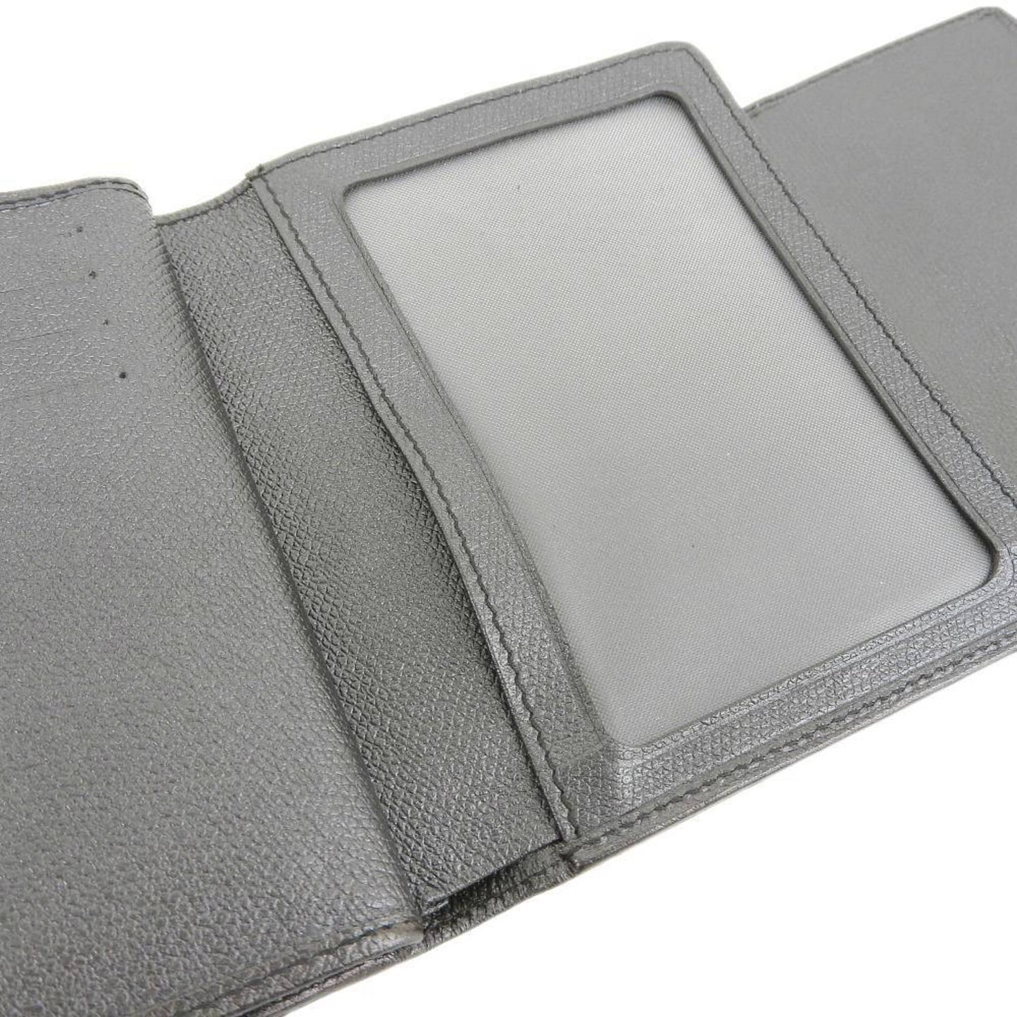 Chanel Black Leather Wallet (Tri-Fold) ()