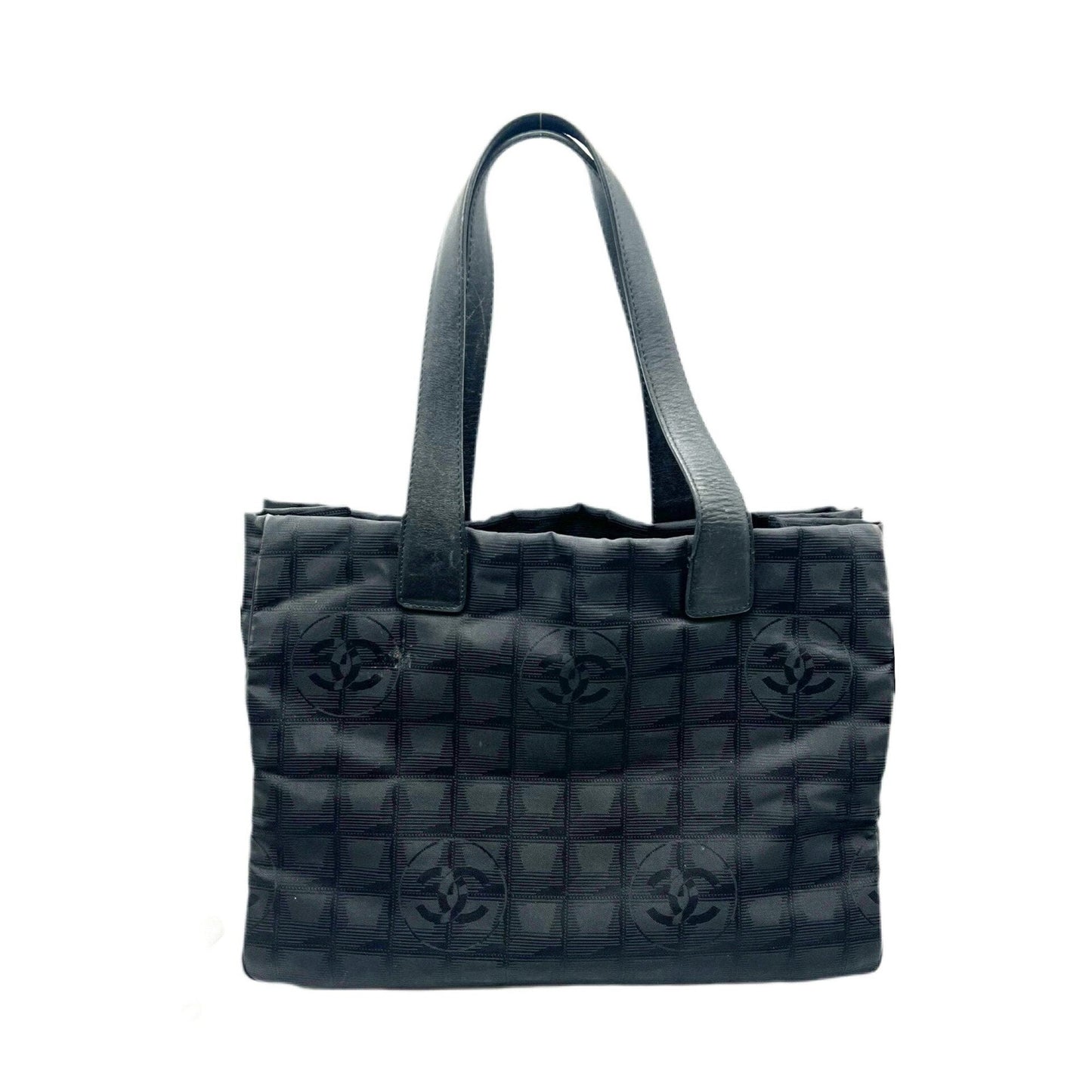 Chanel Black Nylon Handbag Shoulder Bag ()