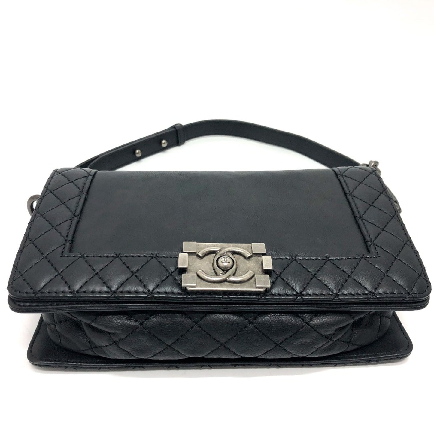 Chanel Black Leather Shoulder Bag ()