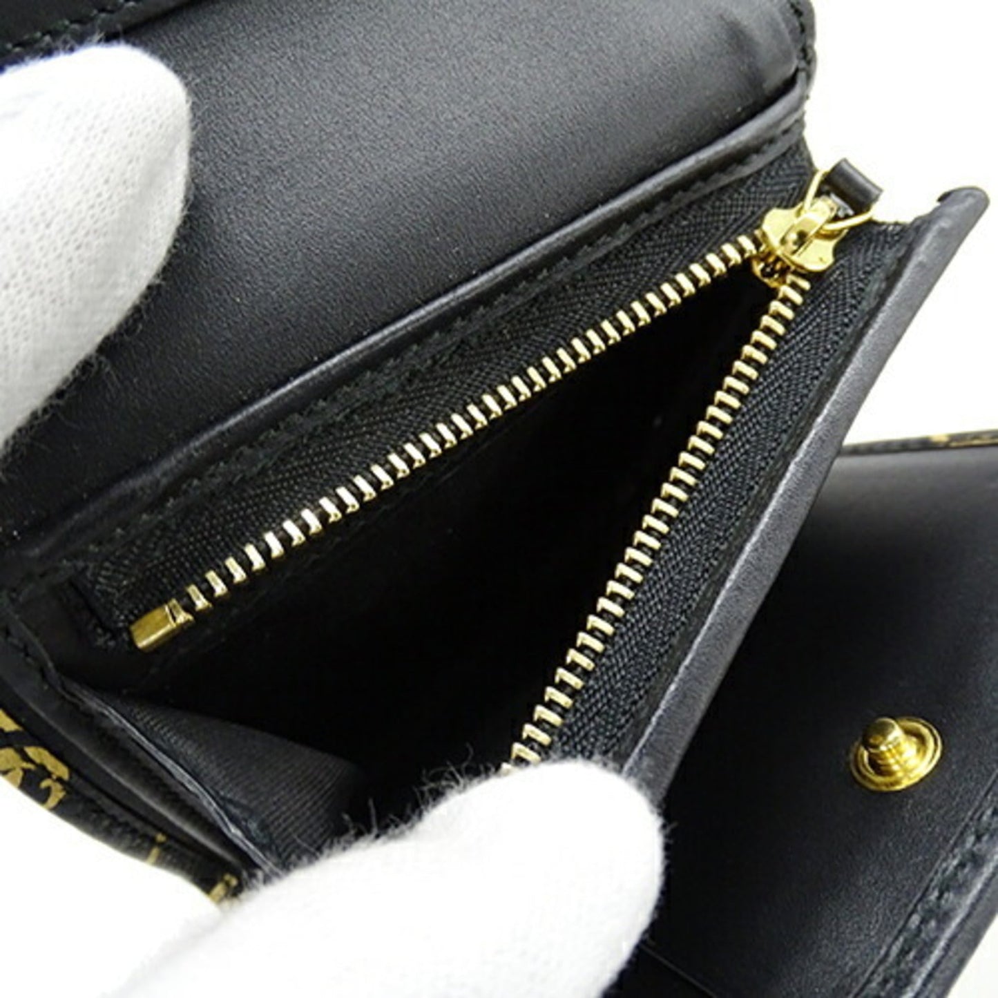 Gucci Black Gold Leather Wallet (Tri-Fold) ()