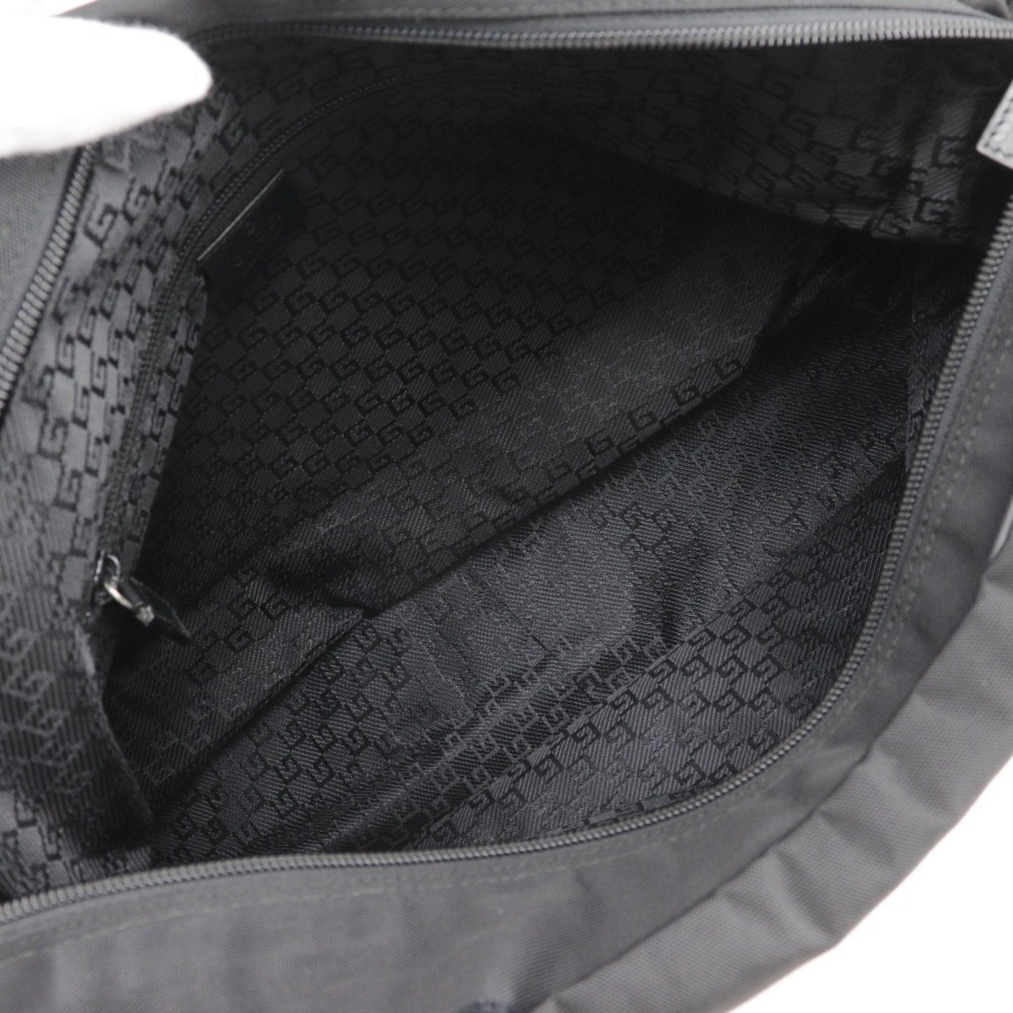 Gucci Black Nylon Canvas Shoulder Bag Sling Bag ()