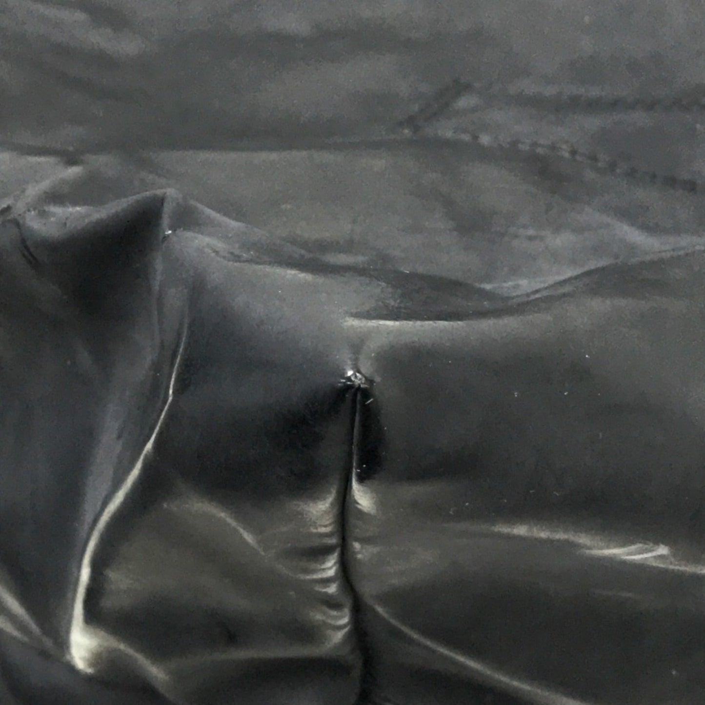 Chanel Black Patent Leather Shoulder Bag Tote Bag ()