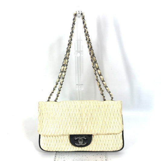 Chanel White Leather Shoulder Bag ()
