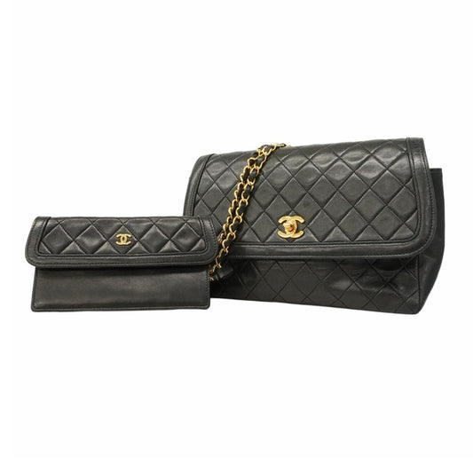 Chanel Black Leather Shoulder Bag ()