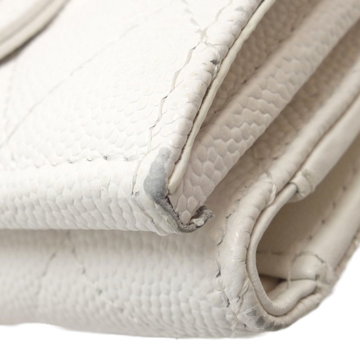 Chanel White Grained Calfskin Wallet (Tri-Fold) ()