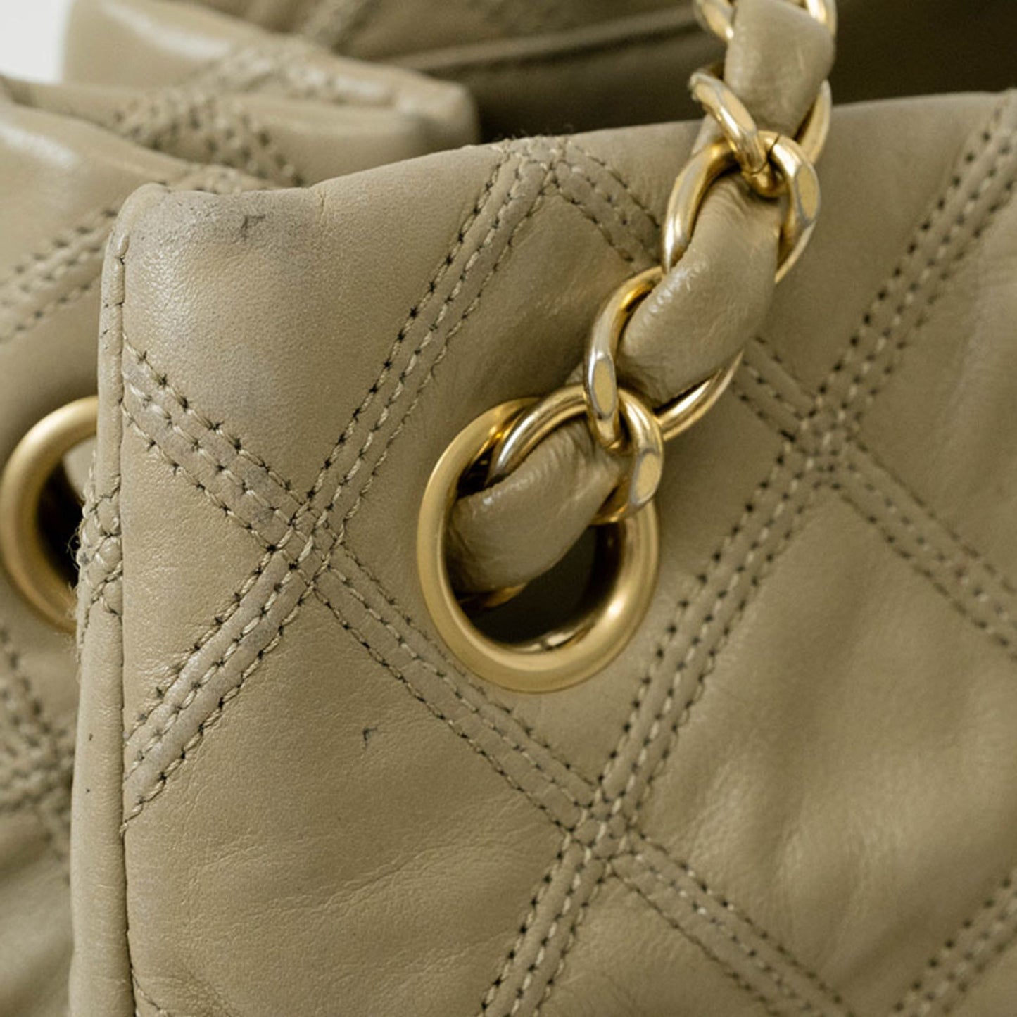 Chanel Beige Leather Shoulder Bag ()